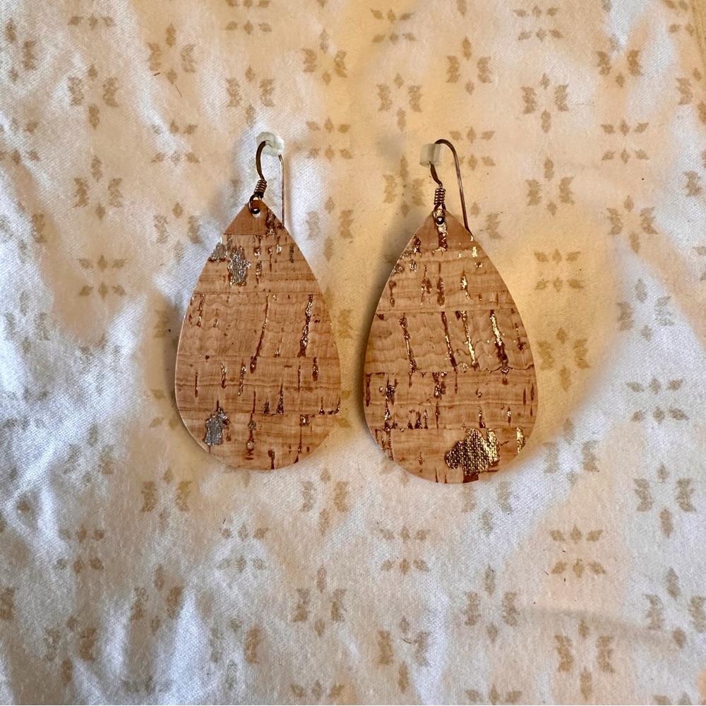 EUC Nickel & Suede Silver Cork Teardrop earrings